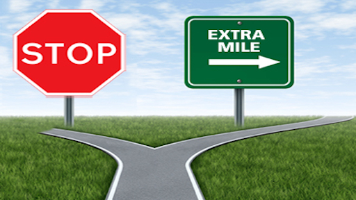 معنی فارسی اصطلاح: Go the extra mile
